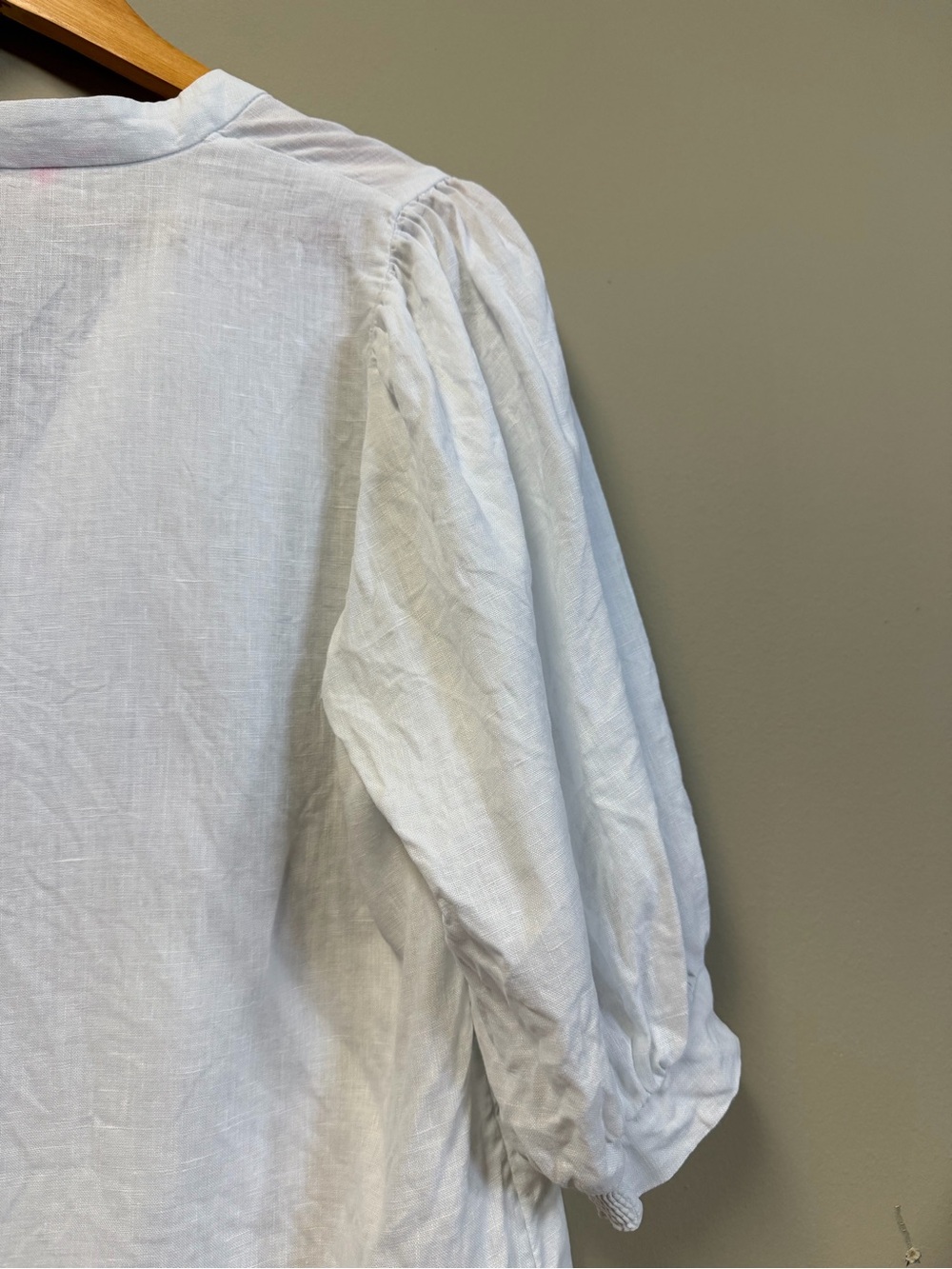 Lilly Pulitzer Mialeigh 100% Linen Elbow Sleeve Top in Resort White Size 6 - Picture 7 of 7